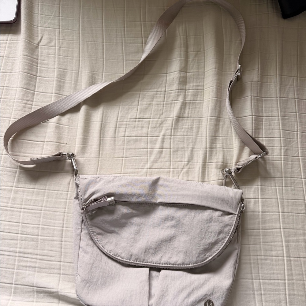 Lululemon All Night Festival Bag medium sized